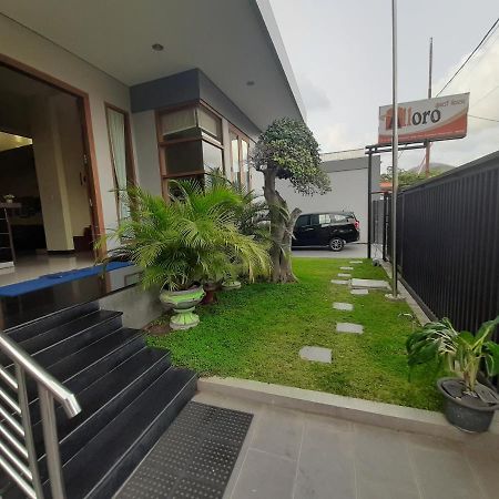 Alloro Guesthouse Pacitan Bagian luar foto